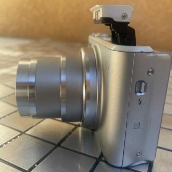 Canon PowerShot SX730 HS 20.3MP Digital Camera – Silver – Works Perfect - Picture 2 of 8